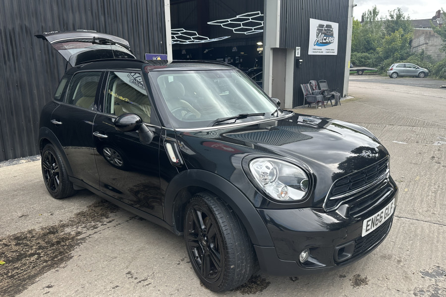 MINI Cooper Countryman 